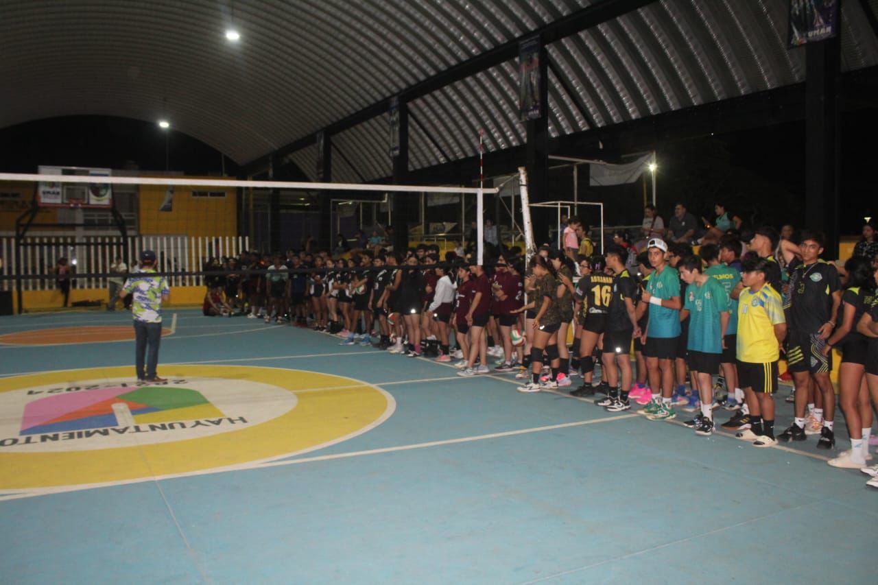 Impulsan fuertemente el deporte en Umán rehabilitando más espacios deportivos